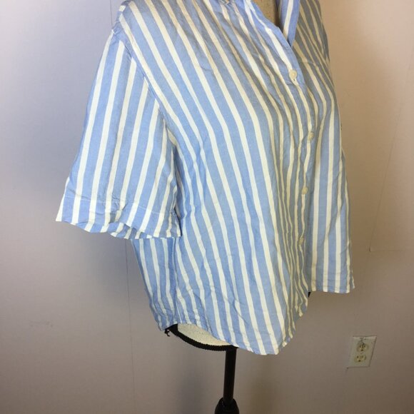 Uniqlo Shirt Size M Womans Blue White Striped Linen Blend Short Sleeve Cropped - Picture 8 of 15